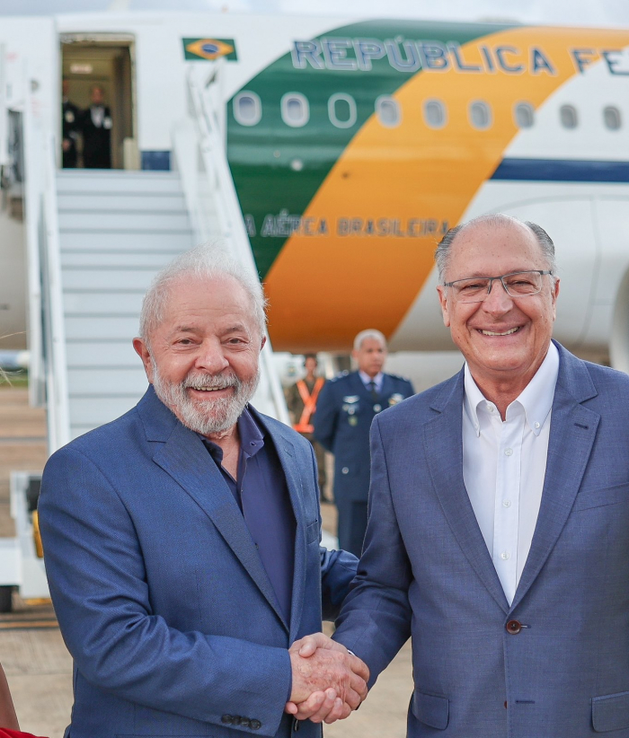 Lula segue hoje para o Uruguai, onde se reúne com Lacalle e Mujica