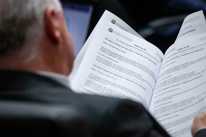 Governador sanciona mais oito leis aprovadas pela Alesc