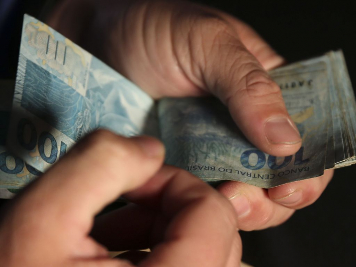 STJ decide que salário pode ser penhorado para pagar dívidas