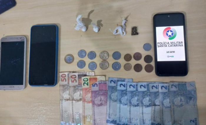 Adolescente é apreendido com drogas pela Polícia Militar