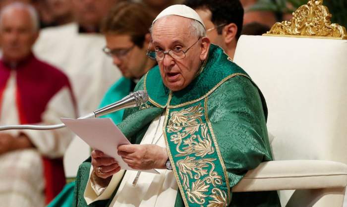 Papa diz a pessoa transgênero: 