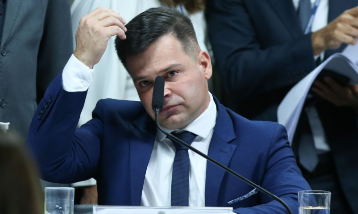 Polícia Federal prende em SC ex-diretor-geral da PRF