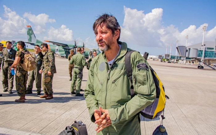 Tripulação de helicóptero é encontrada com vida após 4 dias na mata