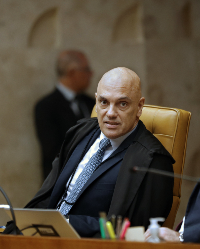 STF condena mais três réus por envolvimento nos atos de 8 de janeiro