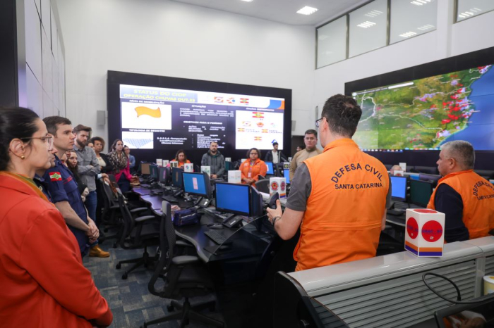 Estado reforça atuação integrada para período mais crítico de chuvas em Santa Catarina