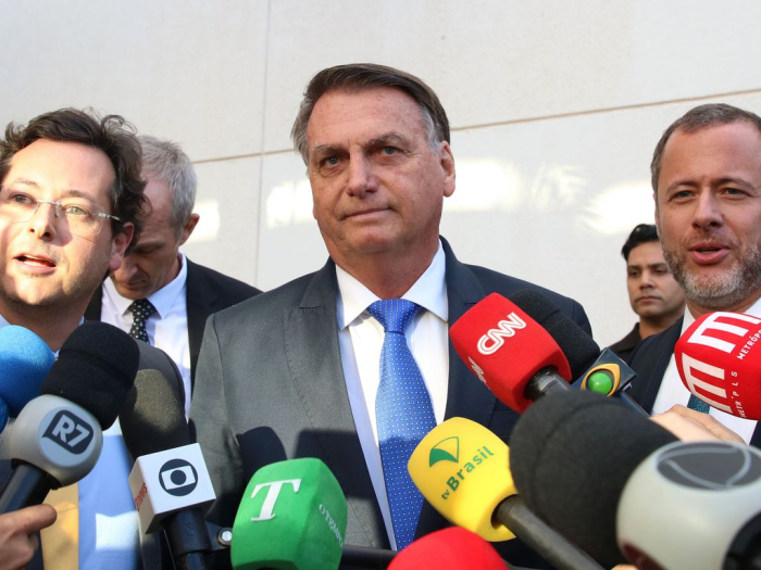 TSE retoma julgamento de Bolsonaro por abuso de poder nas eleições
